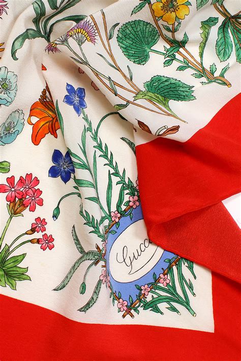 gucci silk scarf v accornero